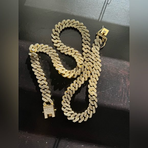 CUBAN LINK MEN’S CHAIN 24INCH - Picture 1 of 5